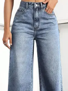 DressBerry Women Comfort Straight Fit High-Rise Light Fade Acid Wash Stretchable Jeans