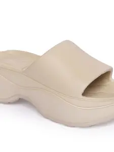 The Roadster Lifestyle Co Women Round Toe Sliders