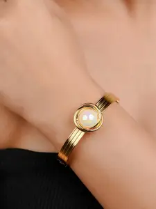 Zeraki Jewels Gold-Plated Cuff Bracelet