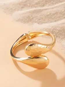 DressBerry Women Textured Cuff Bracelet