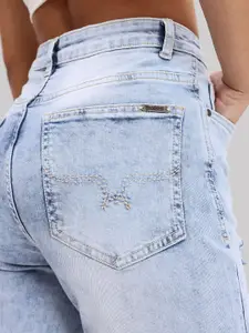 The Roadster Life Co. Women Perfectly Worn-In Ripped Straight Fit Faded Jeans