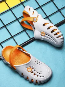 BERSACHE Boys Set Of 2 Textured Casual Ultra Soft Clogs