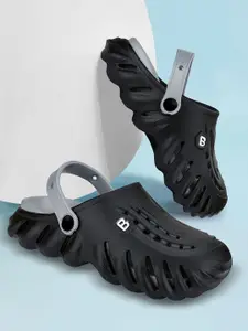 BERSACHE Boys Set Of 2 Textured Casual Ultra Soft Clogs