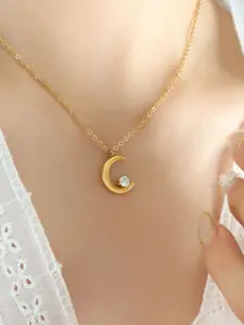 DressBerry Gold-Plated Moon Shaped Pendants with Chains