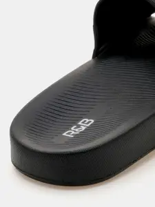 R&B Men Striped Sliders