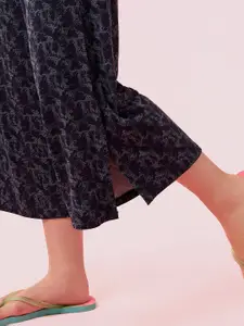 Enamor Printed Mid Rise Crop Length Culotte With Smart Side Slits Straight-Leg Lounge Pant