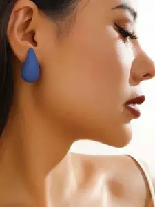 VAGHBHATT Teardrop Shaped Drop Earrings