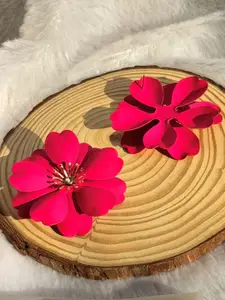 The Jewellery Tale Contemporary Studs Earrings