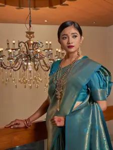 DEVATITHI Ethnic Motifs Zari Silk Blend Kanjeevaram Saree