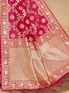 DEVATITHI Ethnic Motifs Zari Silk Blend Kanjeevaram Saree