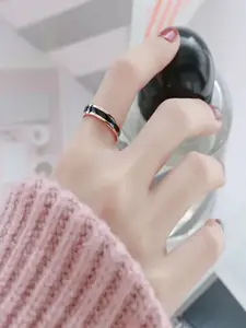 DressBerry Gold-Plated Studded Finger Ring