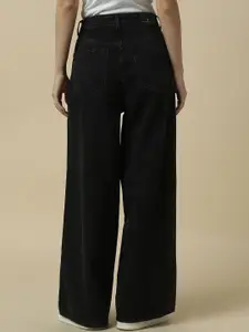 Allen Solly Woman Relaxed Fit Mid-Rise Jeans