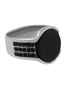 Saizen 925 Sterling Silver Sliver-Plated Onyx Stone Studded Finger Ring
