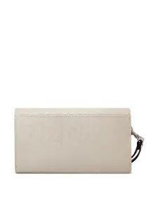 GUESS Women Textured Three Fold Wallet