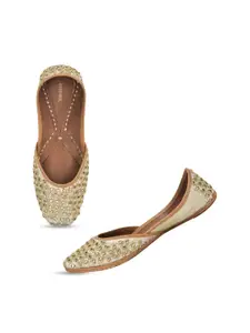 Anouk Women Embellished Ethnic Mojaris