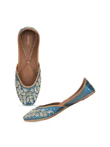 Anouk Women Embellished Ethnic Mojaris Flats