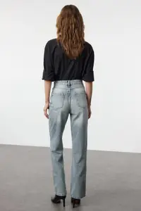 Trendyol Women Mildly Distressed Heavy Fade Jeans