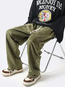 StyleCast x Revolte Men Typography Printed Loose Fit Easy Wash Mid-Rise Trouser