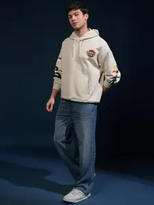 HIGHLANDER Warner Bros Looney Tunes Men Oversized Drop Shoulder Hoodie Sweatshirt