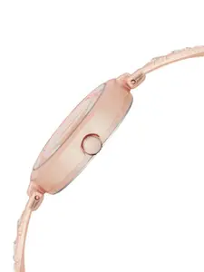 DressBerry Women Watch With Charm Gift Set