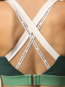 Soie Women's Medium-Impact Padded Non Wired Sports Bra with Crisscross Back and Mesh