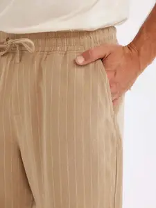 DeFacto Men Striped Linen Mid-Rise Shorts