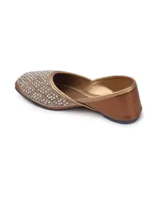 CORSICA Women Embellished Ethnic Mojaris Flats