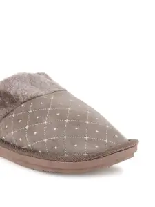 WOLVESDEN Women Room Slippers