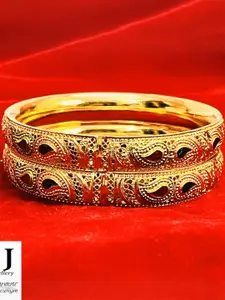 DMJ Gold Brass Gold-Plated Bangle