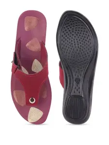 DRACKFOOT Women Pack of 2 Slip-On Flip-Flops