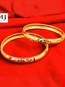 DMJ Gold Brass Gold-Plated Bangle