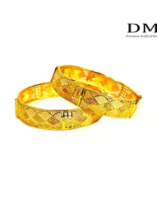 DMJ Gold Brass Gold-Plated Bangle