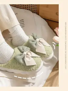 WOLVESDEN Women Embellished Room Slippers