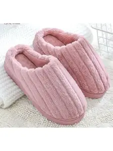 WOLVESDEN Women Room Slippers