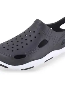 FLITE Men Rubber Clogs