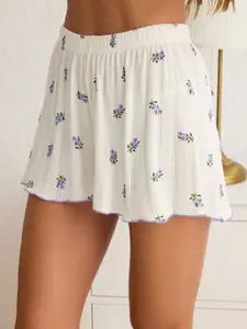 Trendyol Beyaz ok Renkli Women Printed Top and Shorts Night suit