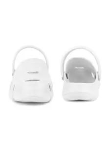 DRACKFOOT Men Self Design Clogs