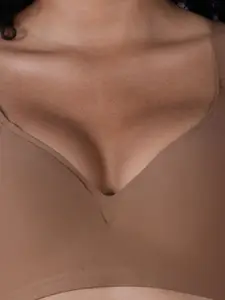 Soie Women Padded Non wired Medium Coverage Bonded T-shirt Bra