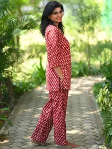 30 Looks Women Printed Night suit