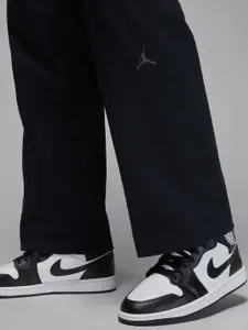 Nike Jordan Essentials Men's Mid-Rise Slip-On Woven Trousers
