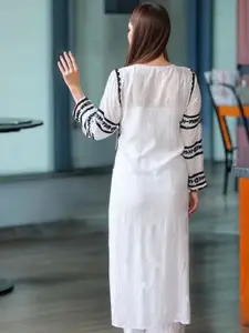 GoSriKi Women Geometric Embroidered Thread Work Kurta