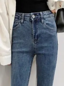 DressBerry Women Slim Fit Highly Distressed Jeans