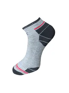 HRX by Hrithik Roshan Men Pack Of 3 Assorted Ankle Length Socks