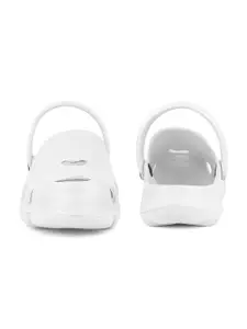 PENNEN Men Clogs Sandals