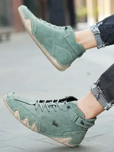 Corsac Men Trekking Shoes