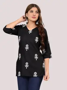 Dream Beauty Fashion Women Floral Print V-Neck Kurti