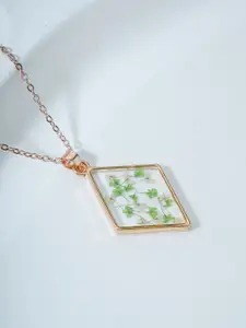 Bishty Fashion Gold-Plated Stainless Steel Dried Flower Resin Pendant with Chain