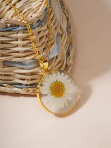 Bishty Fashion Gold-Plated Stainless Steel Floral Pendant with Chain