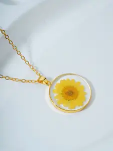 Bishty Fashion Gold-Plated Floral Pendants with Chains