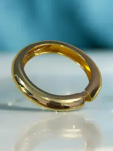 ELEGANCE Stainless Steel Gold-Plated Bangle-Style Bracelet